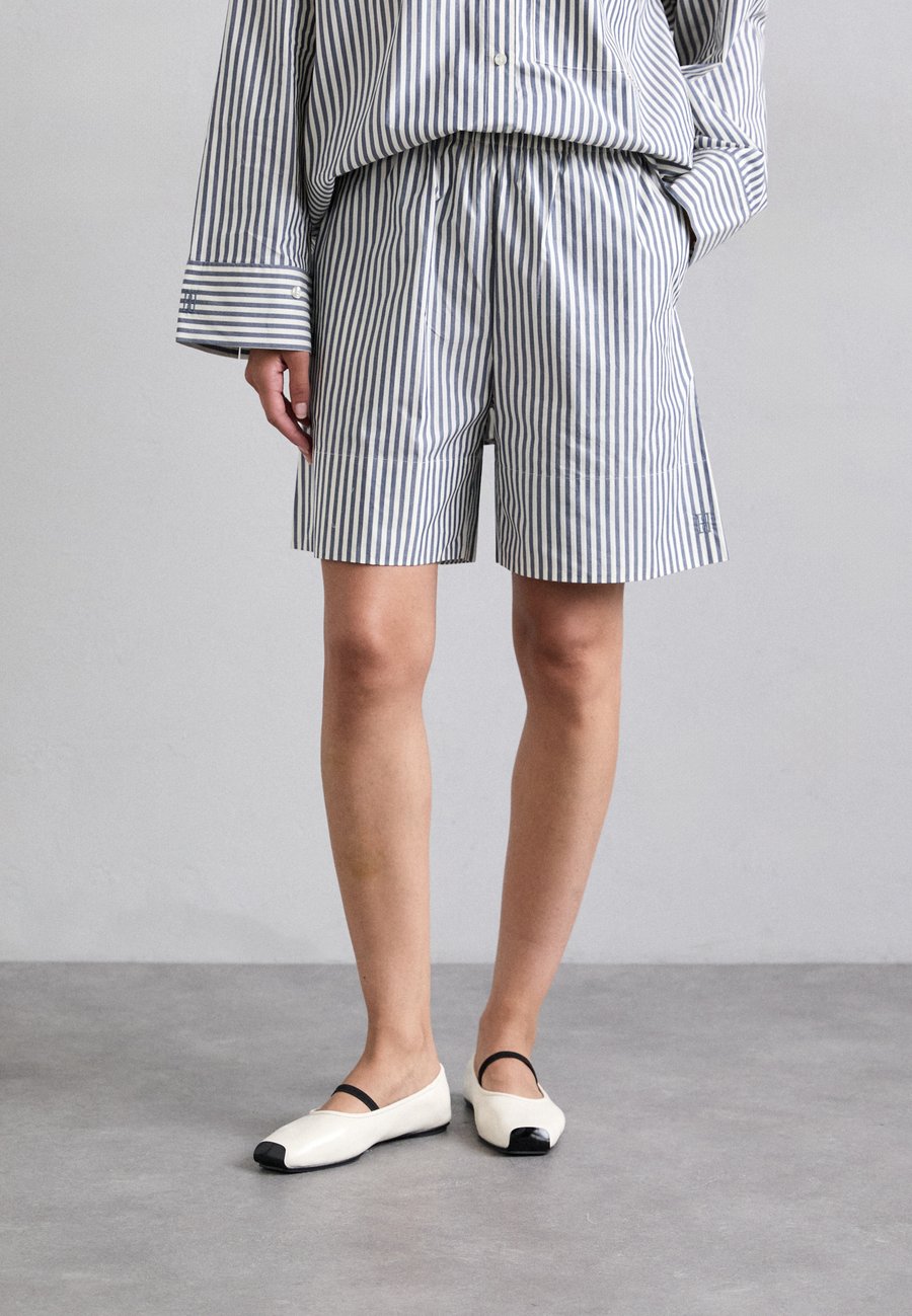 Шорты By Malene Birger SIONA, Naval Academy/Dark Blue
Шорты By Malene Birger SIONA, Naval Academy/Dark Blue