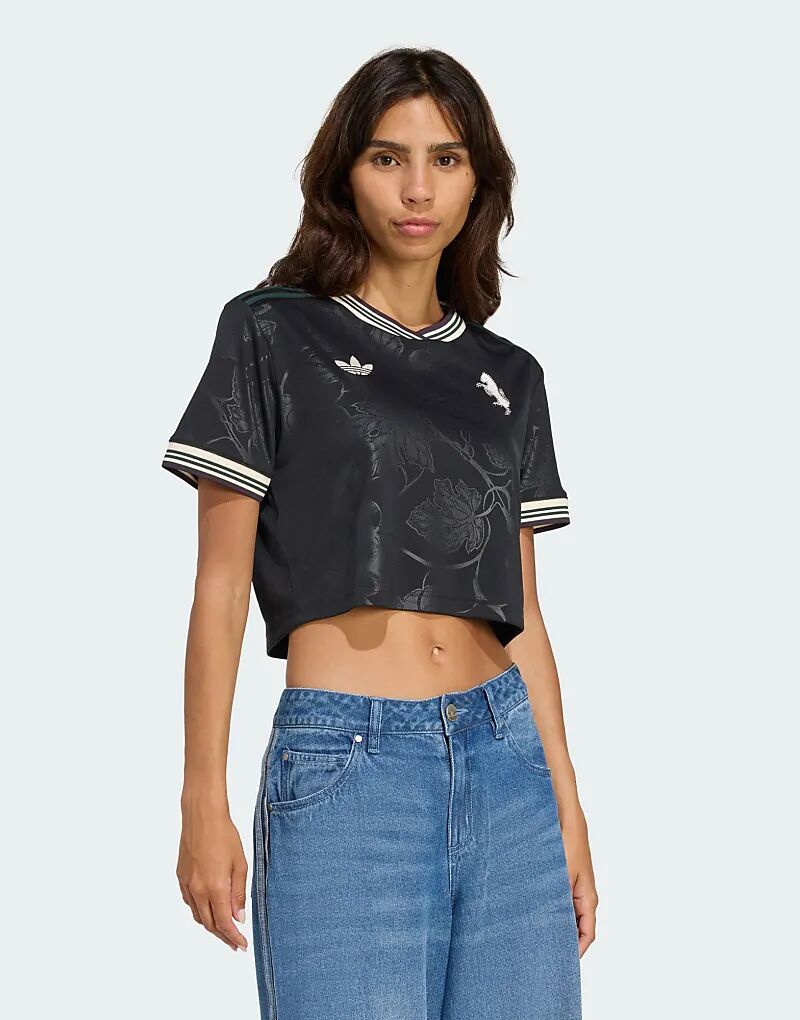 Укороченная третья футболка «Ювентуса» Adidas performance 25/26 в черном/бежевом оттенке
Укороченная третья футболка «Ювентуса» Adidas performance 25/26 в черном/бежевом оттенке