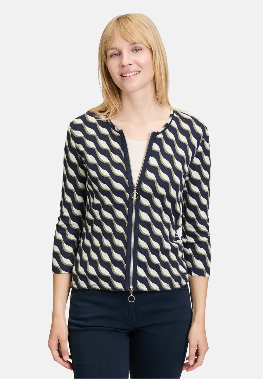 Кардиган Betty Barclay MIT RIPPENSTRUKTUR, Dark Blue Green/Blue
Кардиган Betty Barclay MIT RIPPENSTRUKTUR, Dark Blue Green/Blue