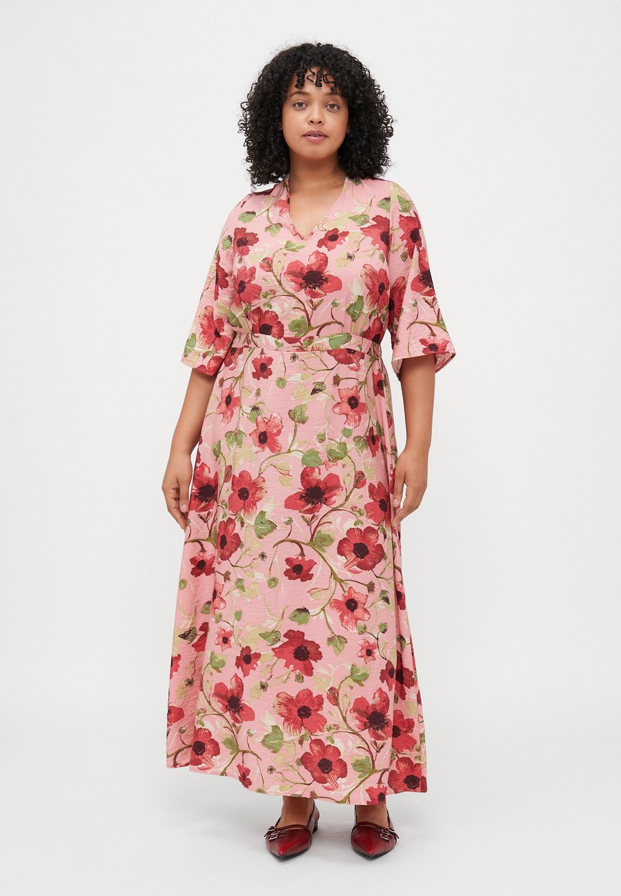 Платье Vero Moda Curve VMCJOSIE EDITH 3/4 ANKLE DRESS, Light Pink/Red/Pink
Платье Vero Moda Curve VMCJOSIE EDITH 3/4 ANKLE DRESS, Light Pink/Red/Pink