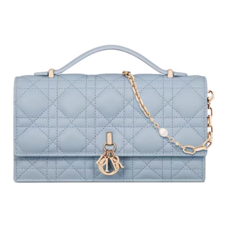 DIOR Моя овчинная сумка через плечо кроссбоди миниатюрная женская светло-голубая
DIOR Моя овчинная сумка через плечо кроссбоди миниатюрная женская светло-голубая