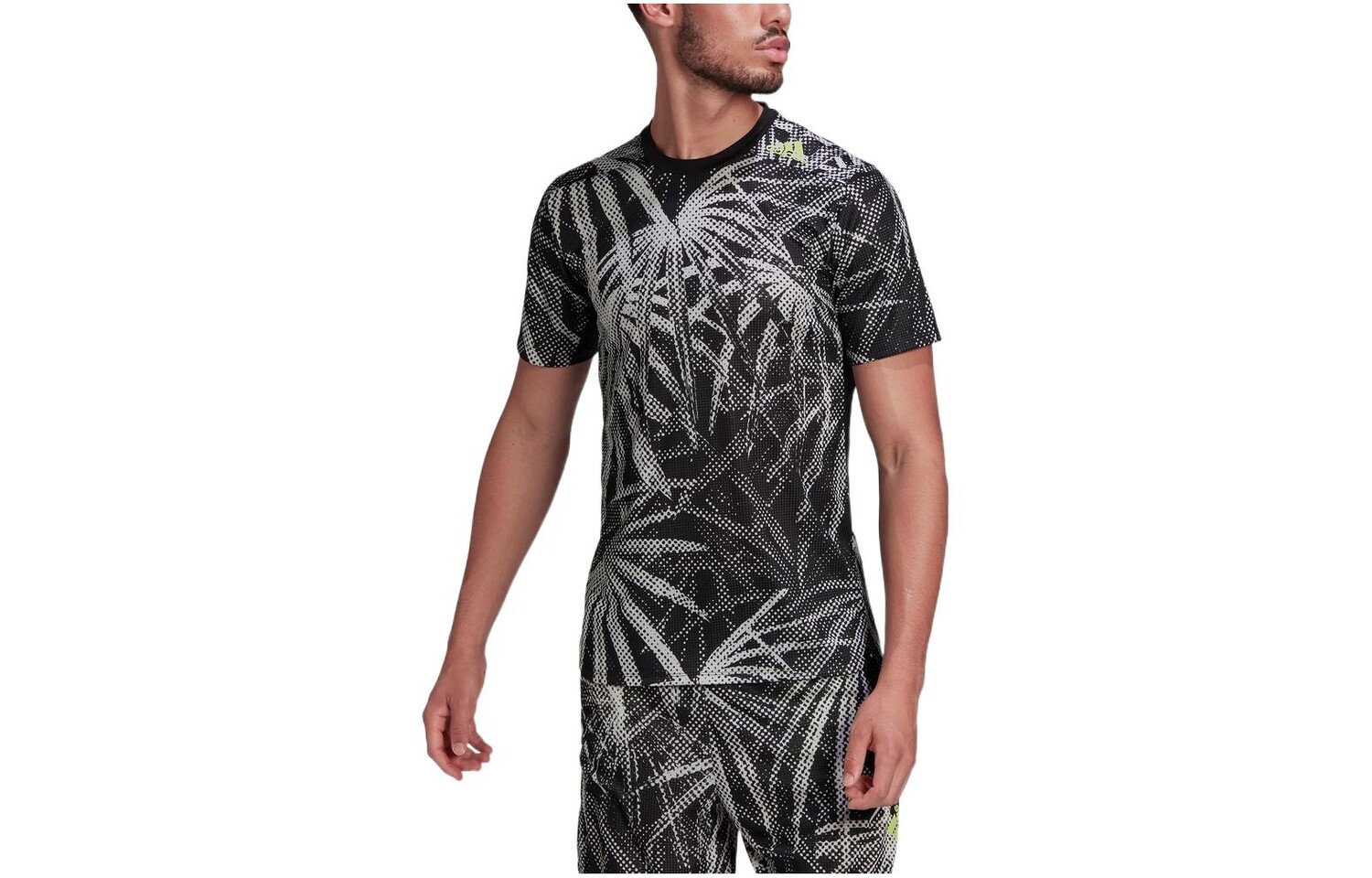 Футболка мужская черная Adidas, черный
Футболка мужская черная Adidas, черный