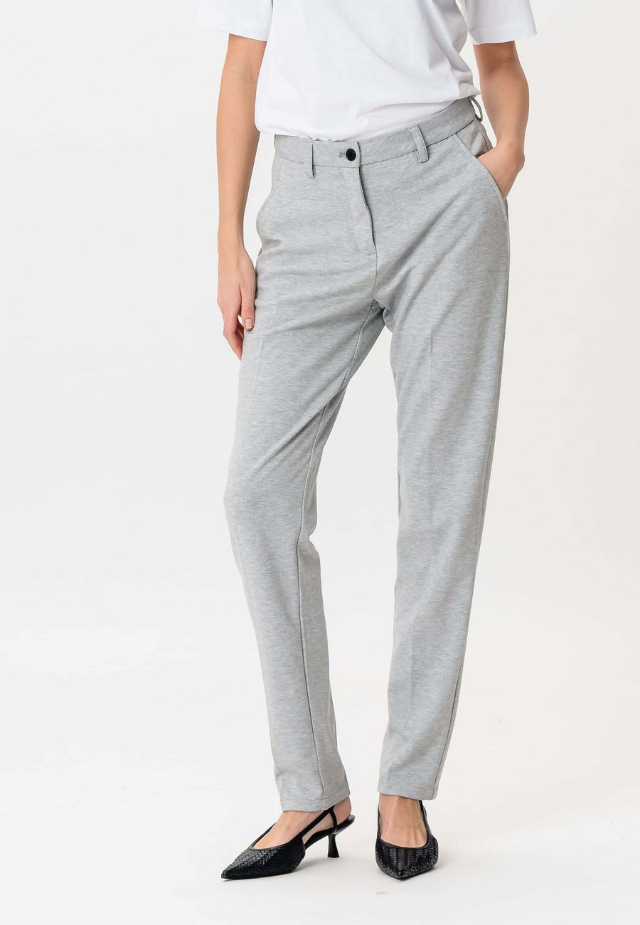 Брюки TEESHOPPEN THE ORIGINAL PERFORMANCE , Light Grey
Брюки TEESHOPPEN THE ORIGINAL PERFORMANCE , Light Grey