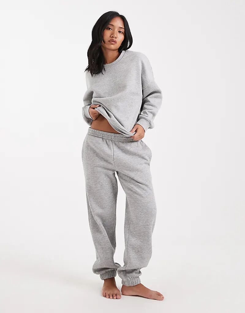 Спортивные брюки свободного кроя с манжетами Vero Moda Petite светло-серого цвета
Спортивные брюки свободного кроя с манжетами Vero Moda Petite светло-серого цвета