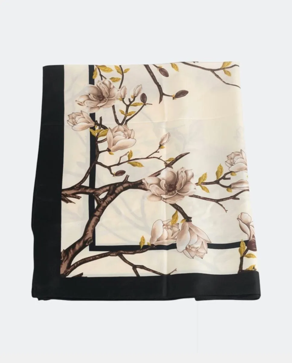 Платок из полиэстера с цветочным узором, квадратный, легкий и элегантный аксессуар для женщин Kbas, бежевый
Платок из полиэстера с цветочным узором, квадратный, легкий и элегантный аксессуар для женщин Kbas, бежевый