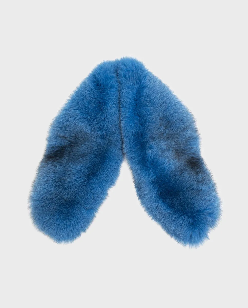 Синяя лисица из меха De la Roca, синий
Синяя лисица из меха De la Roca, синий