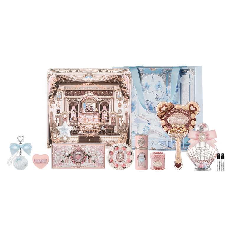 Набор косметики Sweetheart Box из коллекции Strawberry Cupid Natural Matte Adherent Flower Knows, strawberry mini cake
Набор косметики Sweetheart Box из коллекции Strawberry Cupid Natural Matte Adherent Flower Knows, strawberry mini cake