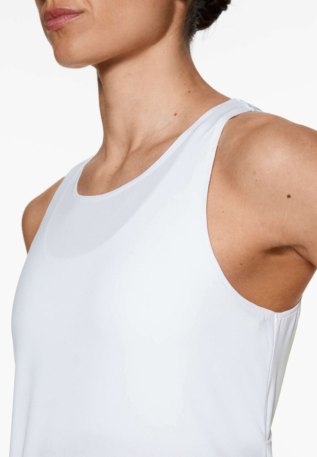 Топ CROSS BACK OYSHO, белый
Топ CROSS BACK OYSHO, белый