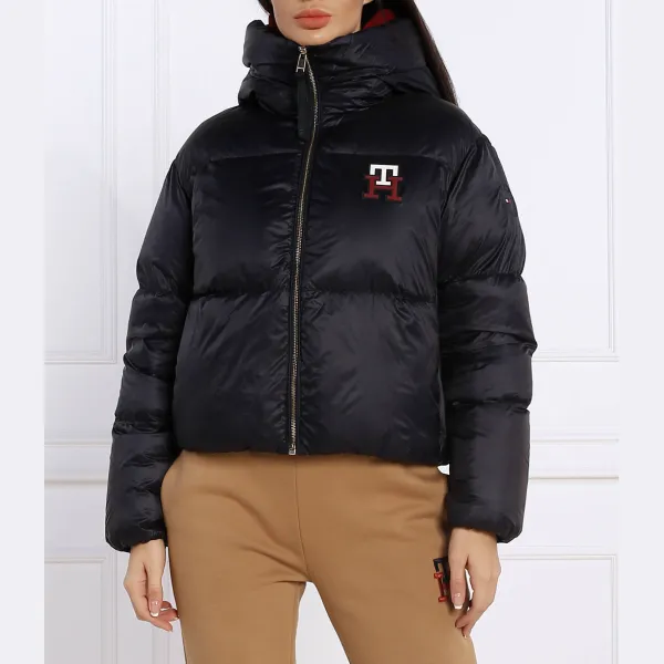 Пуховик стандартного кроя с монограммой и логотипом Tommy Hilfiger, синий
Пуховик стандартного кроя с монограммой и логотипом Tommy Hilfiger, синий