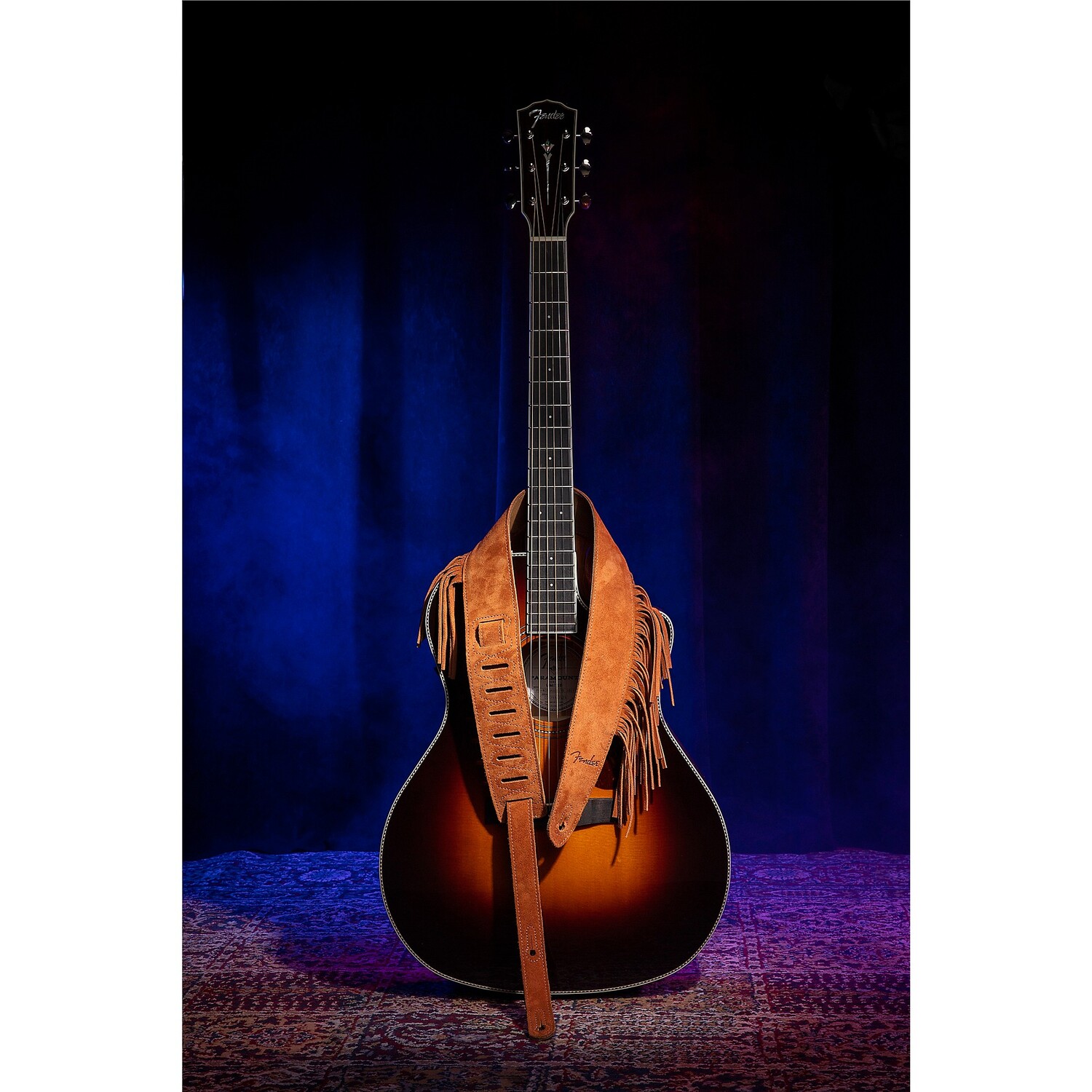 Замшевый ремешок Fender с бахромой, медовый, 2,5 дюйма.
Замшевый ремешок Fender с бахромой, медовый, 2,5 дюйма.