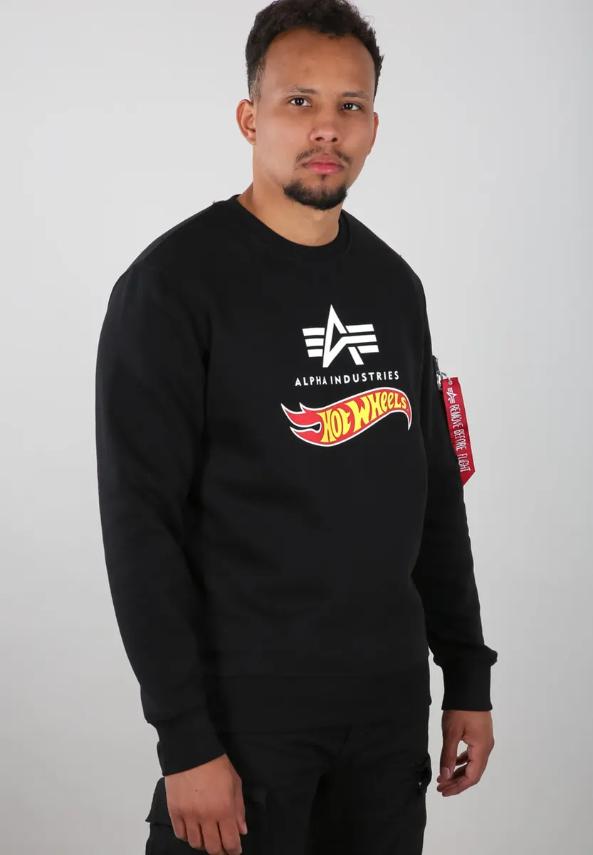 Свитер Alpha Industries " Alpha Industries Мужчины - Толстовки Свитер с флагом Hot Wheels", черный
Свитер Alpha Industries " Alpha Industries Мужчины - Толстовки Свитер с флагом Hot Wheels", черный