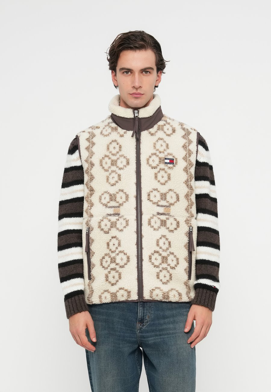 Куртка Tommy Jeans Waistcoat, Black Walnut/Brown
Куртка Tommy Jeans Waistcoat, Black Walnut/Brown