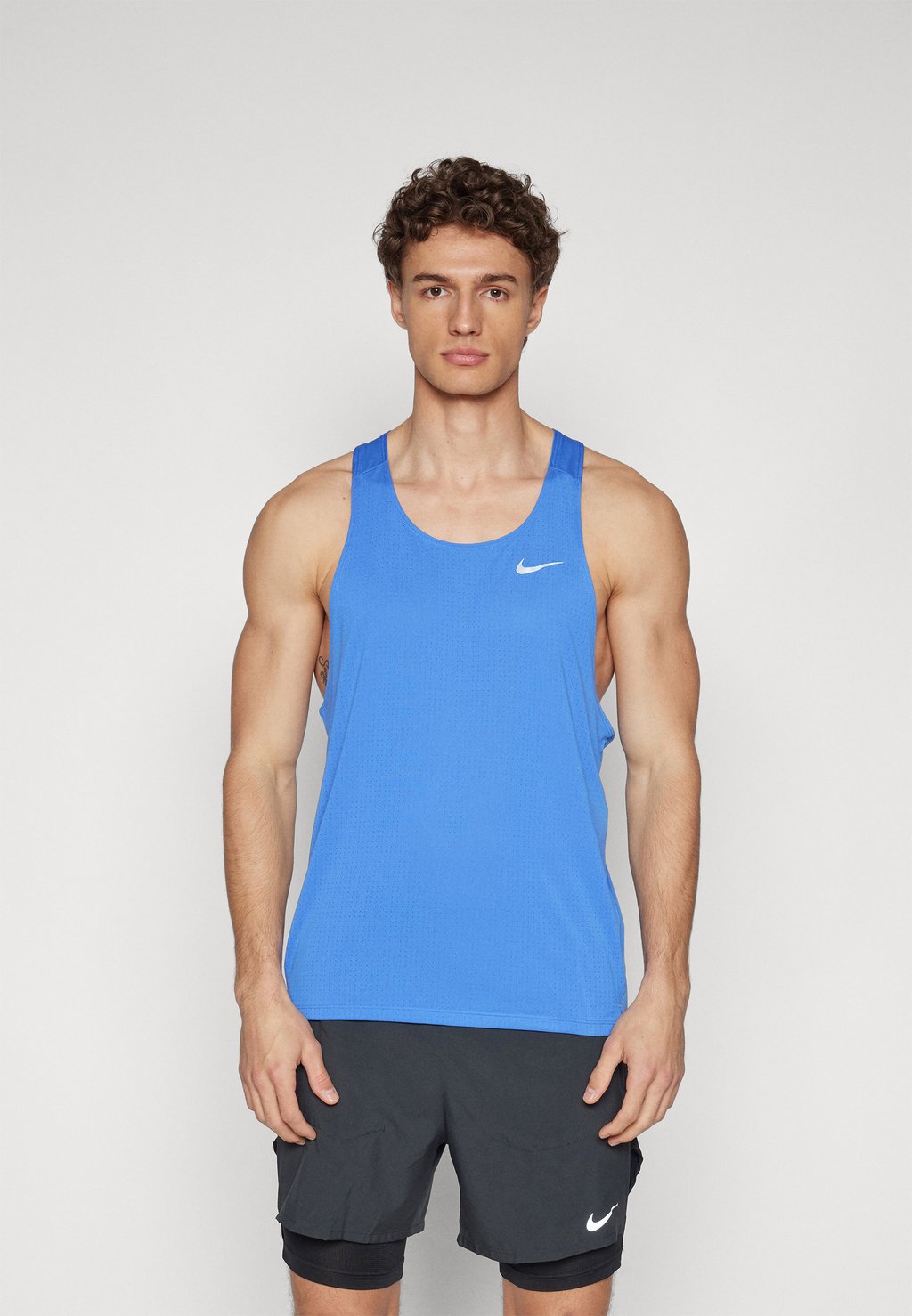 Майка FAST SINGLET Nike Performance, синий
Майка FAST SINGLET Nike Performance, синий