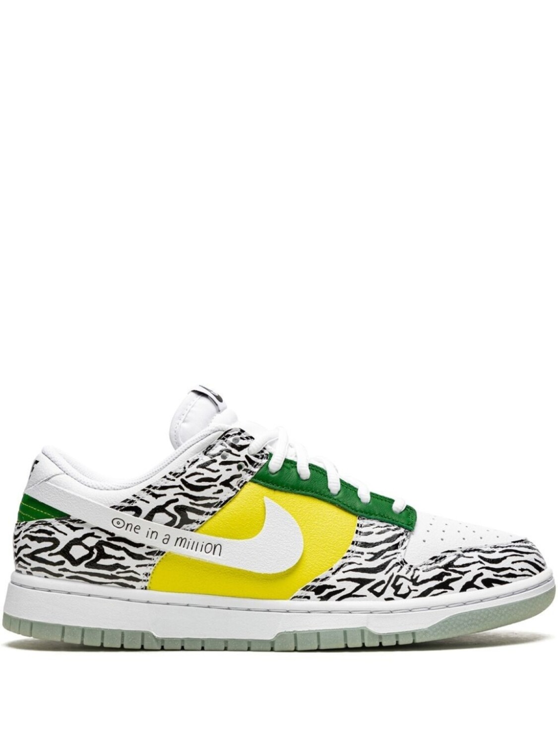 Nike кроссовки Dunk Low Doernbecher Zoe, белый
Nike кроссовки Dunk Low Doernbecher Zoe, белый