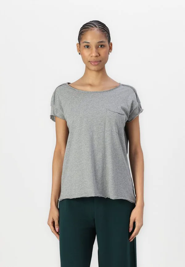Футболка с коротким рукавом и нагрудным карманом, базовая модель. Marc O'Polo Denim, Grey, Серый, Футболка с коротким рукавом и нагрудным карманом, базовая модель. Marc O'Polo Denim, Grey
Футболка с коротким рукавом и нагрудным карманом, базовая модель. Marc O'Polo Denim, Grey, Серый, Футболка с коротким рукавом и нагрудным карманом, базовая модель. Marc O'Polo Denim, Grey