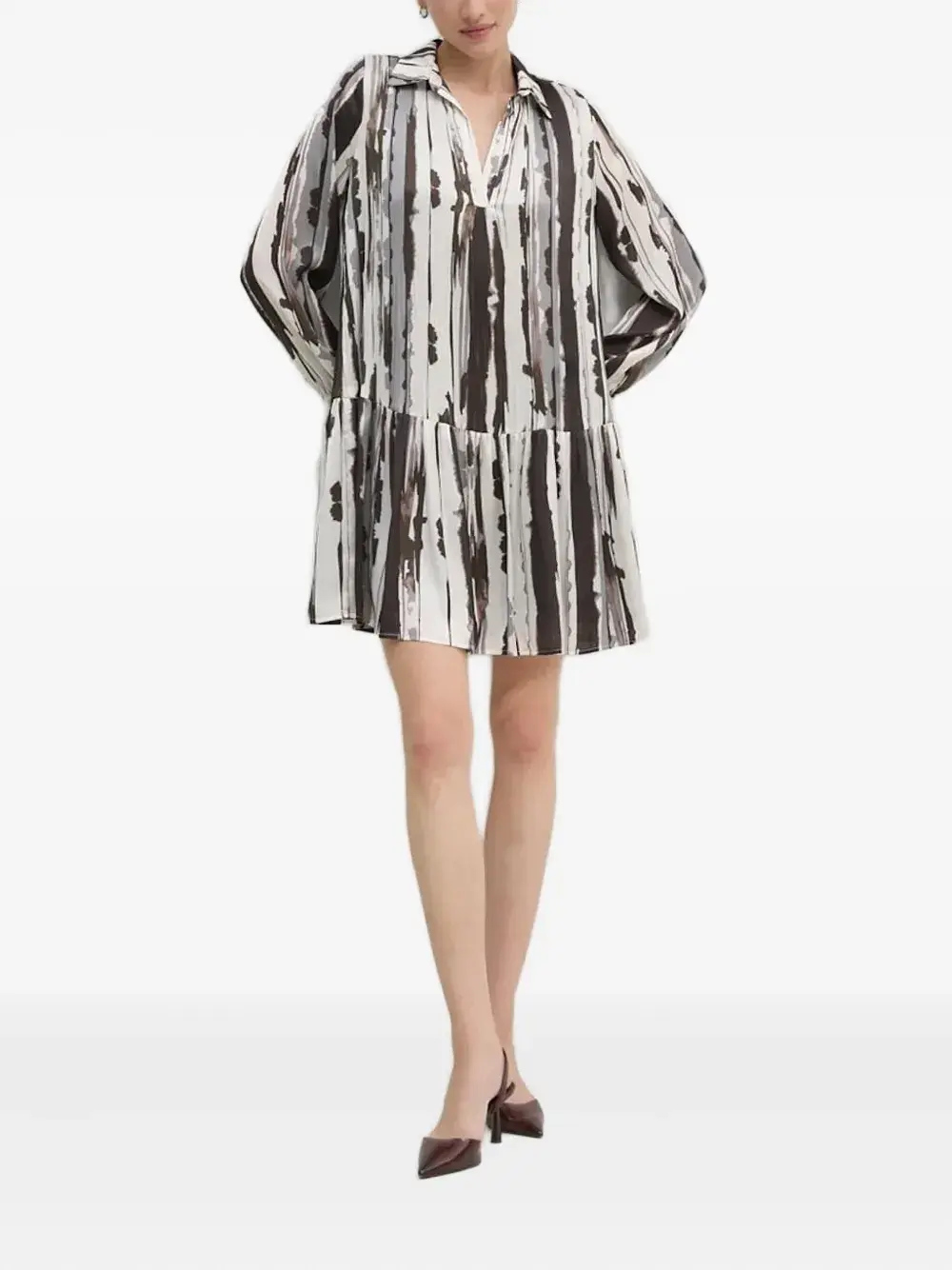 Мини-платье с абстрактным принтом Sandro Ferrone, белый
Мини-платье с абстрактным принтом Sandro Ferrone, белый