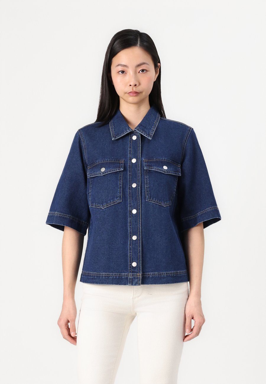 Блуза ONLY ONLBELLE NOOS, Dark Blue Denim/Dark-Blue Denim
Блуза ONLY ONLBELLE NOOS, Dark Blue Denim/Dark-Blue Denim