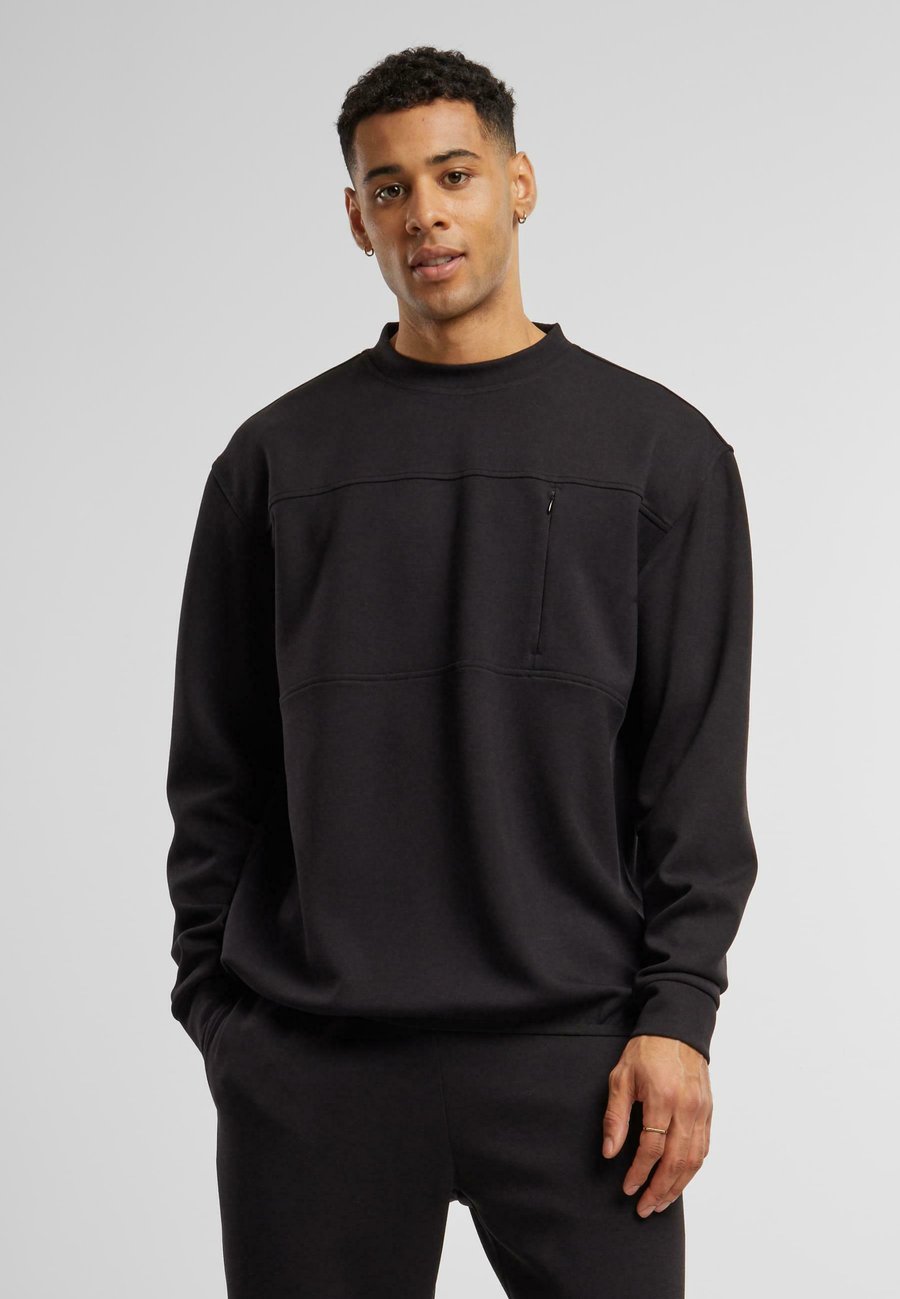 Толстовка Urban Classics SCUBA ZIP POCKET CREW, Black, Черный, Толстовка Urban Classics SCUBA ZIP POCKET CREW, Black
Толстовка Urban Classics SCUBA ZIP POCKET CREW, Black, Черный, Толстовка Urban Classics SCUBA ZIP POCKET CREW, Black