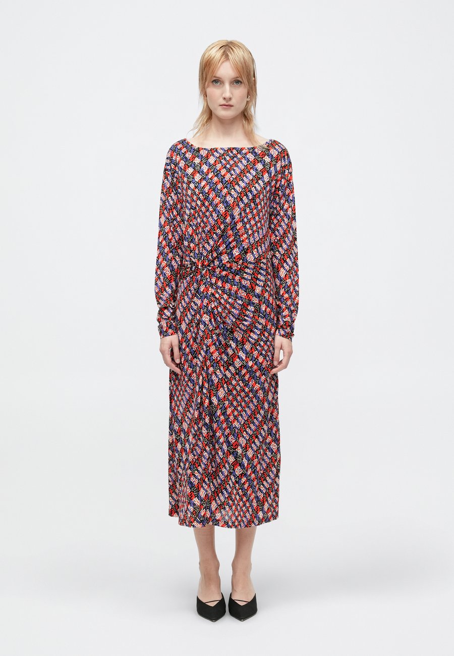 Платье Diane von Furstenberg HANNA DRESS, Purple /Purple
Платье Diane von Furstenberg HANNA DRESS, Purple /Purple