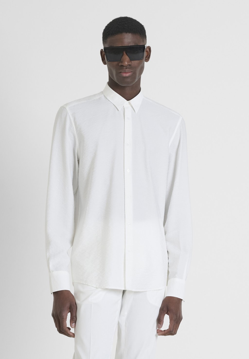 Рубашка NAPOLI REGULAR FIT IN SOFT TOUCH Antony Morato, белый 
Рубашка NAPOLI REGULAR FIT IN SOFT TOUCH Antony Morato, белый