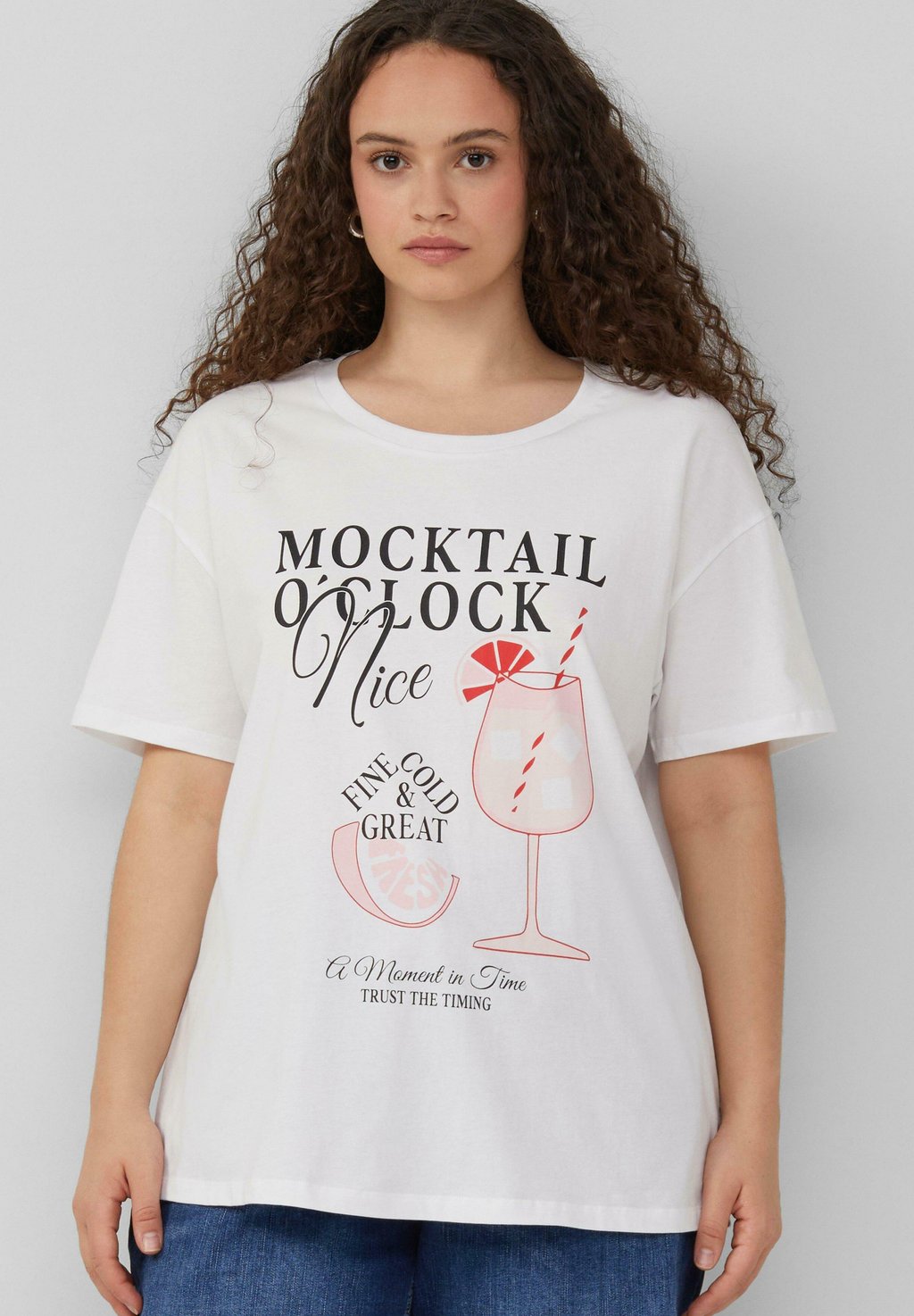 Футболка с принтом QS, белый
Футболка с принтом QS, белый