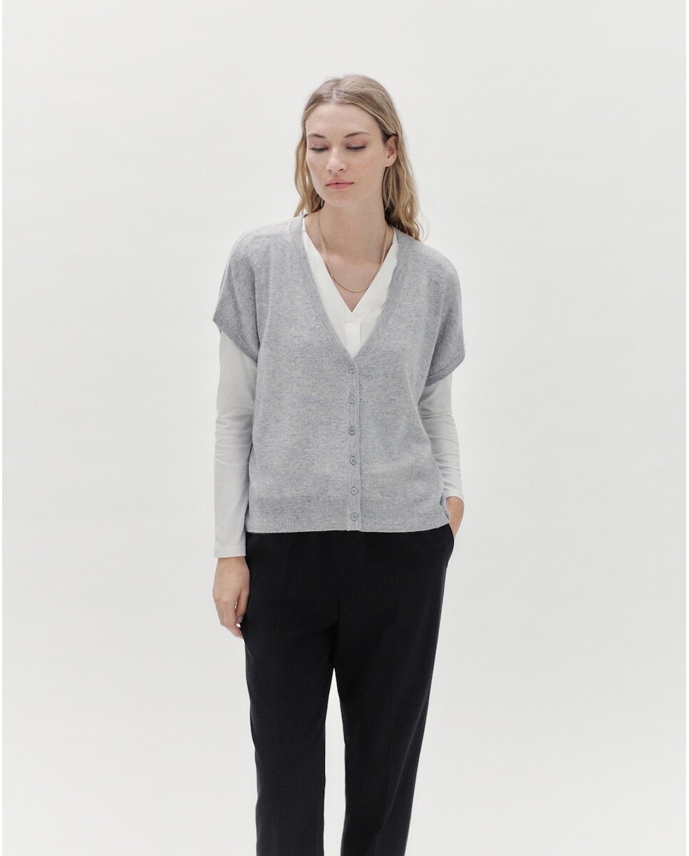 Женская куртка на пуговицах с коротким рукавом Caroll, светло-серый
Женская куртка на пуговицах с коротким рукавом Caroll, светло-серый