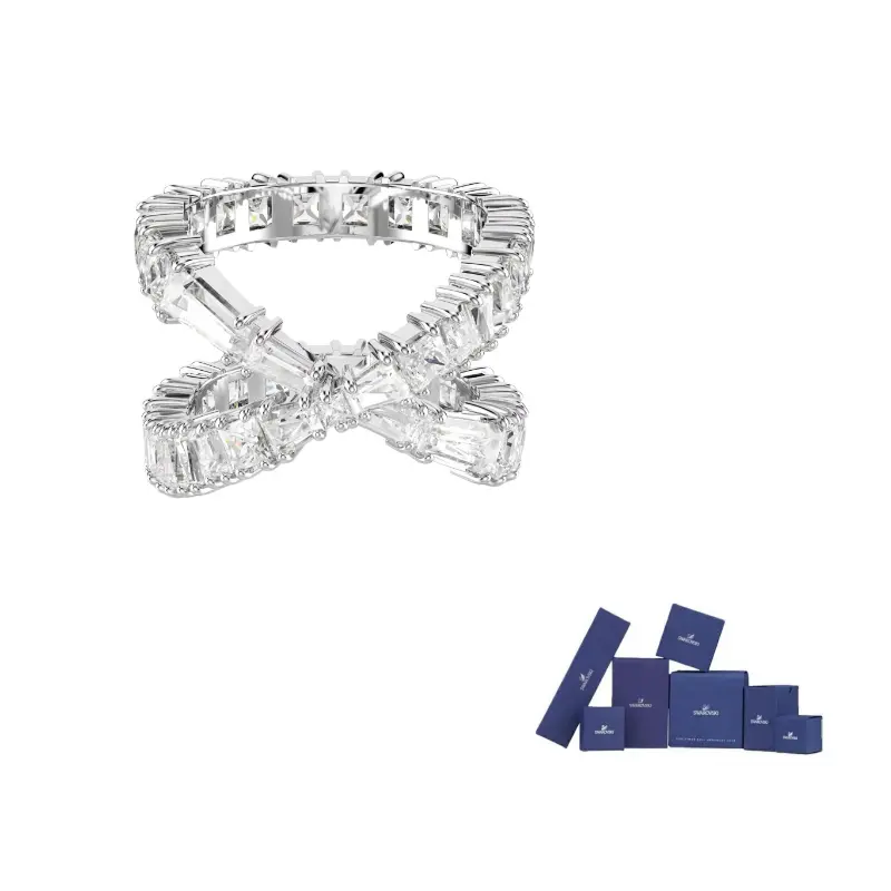 Кольцо Hyperbola с циркониевой отделкой Swarovski
Кольцо Hyperbola с циркониевой отделкой Swarovski