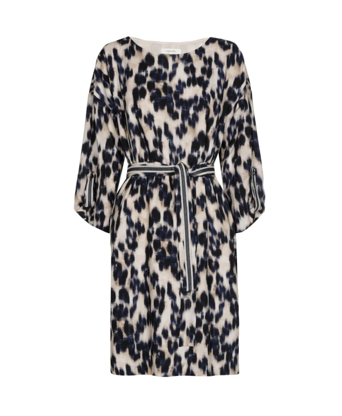 Платье с поясом и анималистическим принтом Marie Mãro, мультиколор
Платье с поясом и анималистическим принтом Marie Mãro, мультиколор