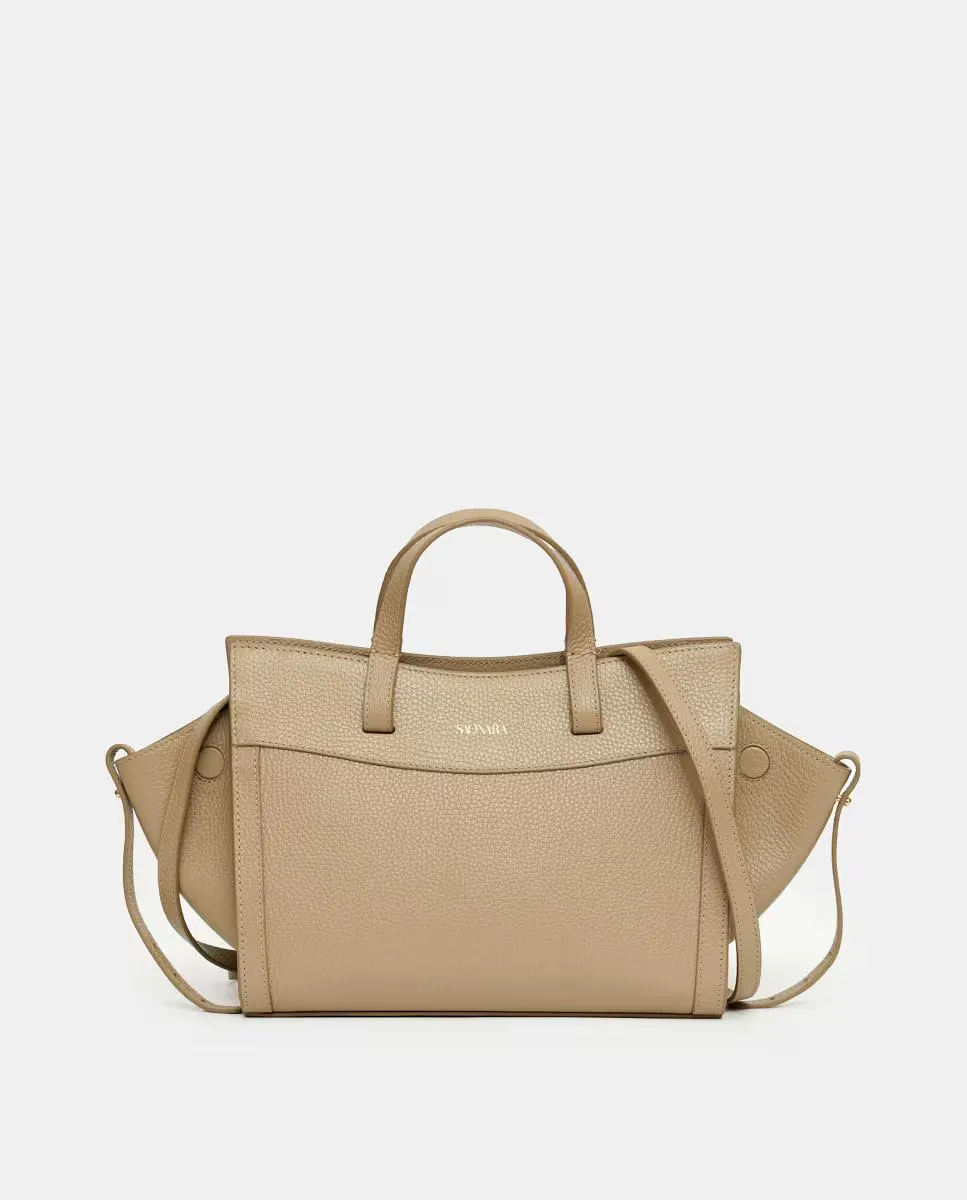 Средняя сумка SAONARA через плечо и в руку из кожи цвета тауп, бежевый
Средняя сумка SAONARA через плечо и в руку из кожи цвета тауп, бежевый