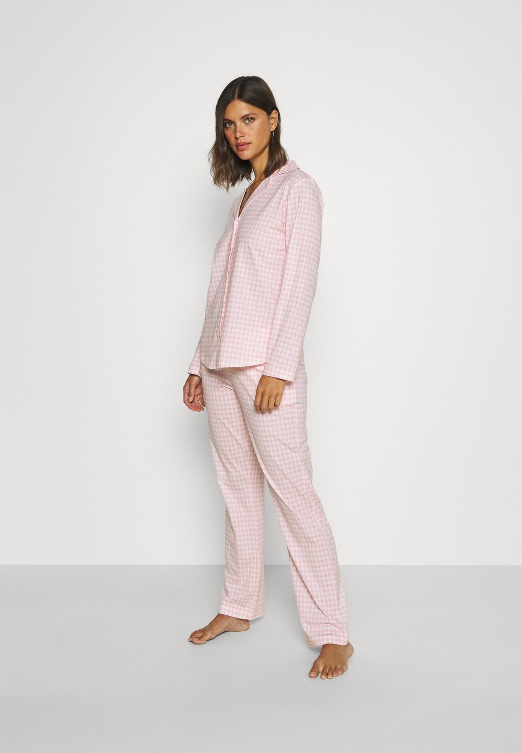 Пижама VIVANCE DREAMS LASCANA, светло-розовый
Пижама VIVANCE DREAMS LASCANA, светло-розовый