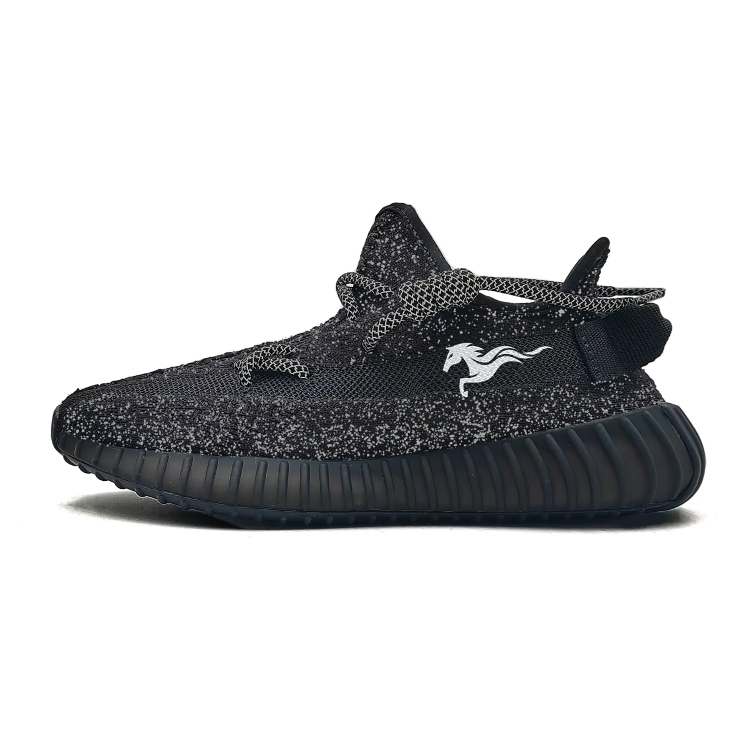 Yeezy Boost 350 V2 Riding The Wind And Controlling The Horses ткань устойчивая к истиранию low top Adidas Originals, черный
Yeezy Boost 350 V2 Riding The Wind And Controlling The Horses ткань устойчивая к истиранию low top Adidas Originals, черный