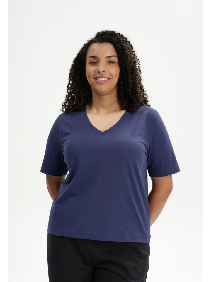 Футболка с V-образным вырезом ANKITA MELA
Футболка с V-образным вырезом ANKITA MELA