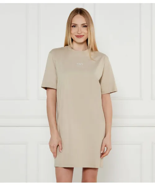 Платье Calvin Klein Jeans, бежевый
Платье Calvin Klein Jeans, бежевый
