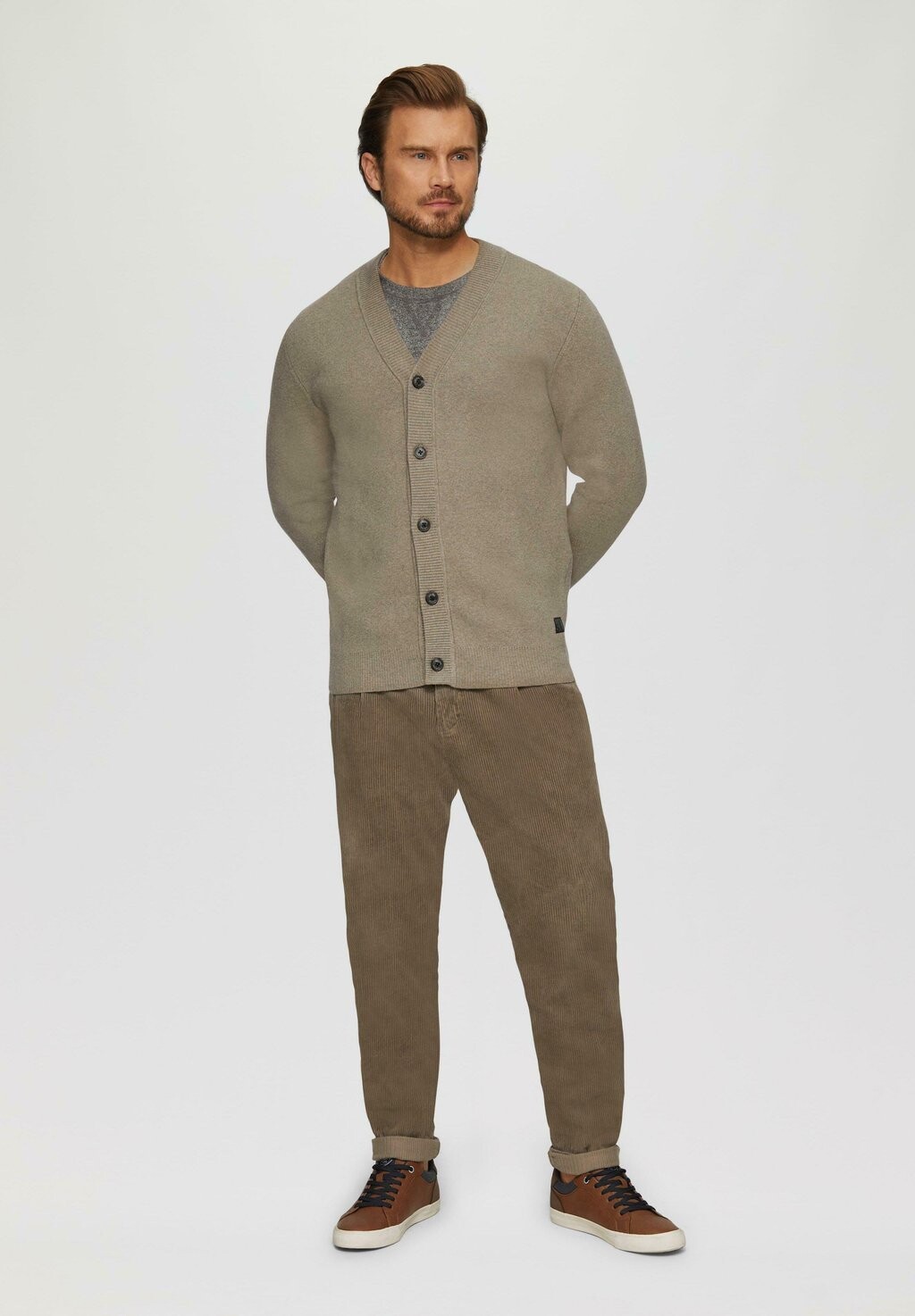 Кардиган MIT V-AUSSCHNITT s.Oliver, бежевый
Кардиган MIT V-AUSSCHNITT s.Oliver, бежевый