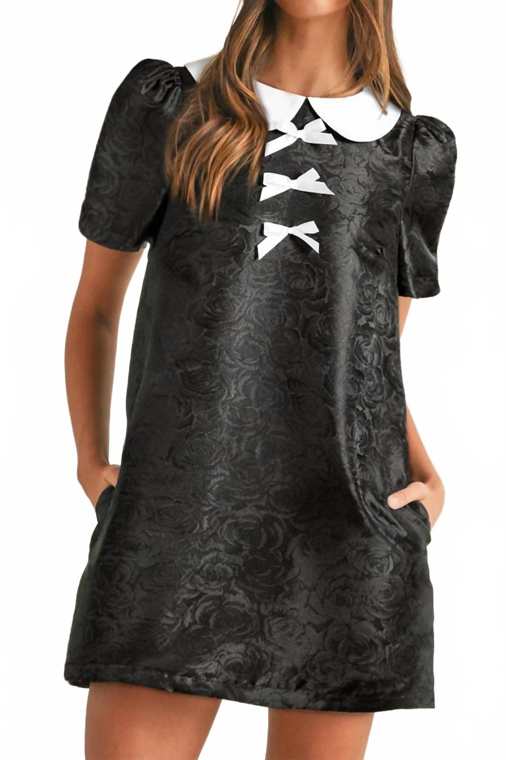 Элегантное мини-платье с цветочным бантом черного цвета Shewin, черный
Элегантное мини-платье с цветочным бантом черного цвета Shewin, черный