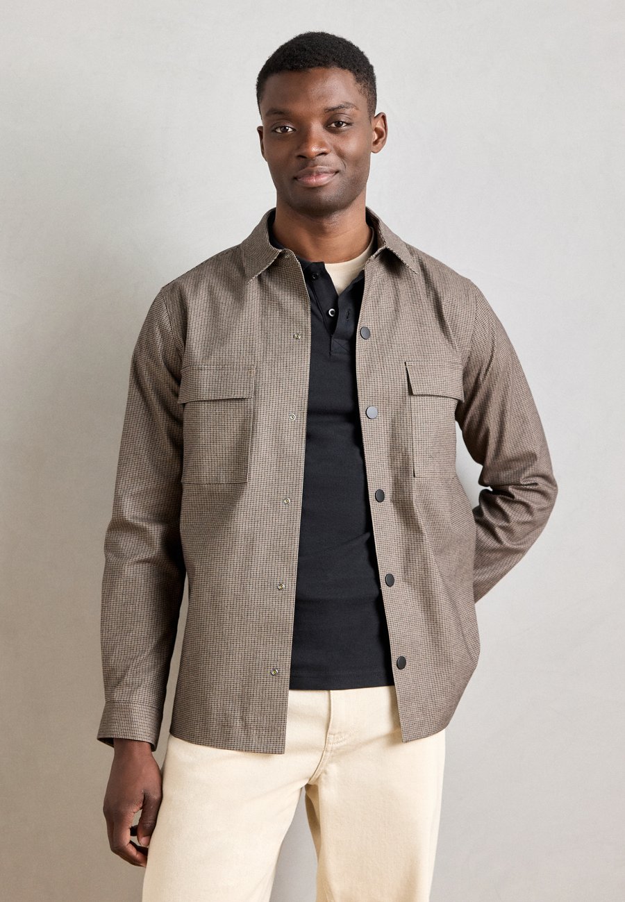 Куртка Isaac Dewhirst ISAAC SHIRT JACKET, Dark Brown/Brown
Куртка Isaac Dewhirst ISAAC SHIRT JACKET, Dark Brown/Brown