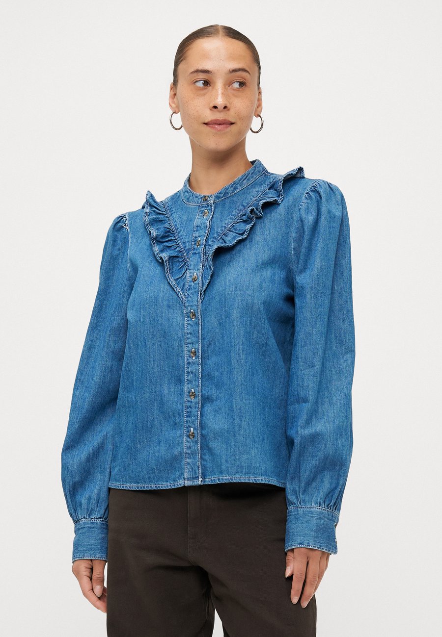 Блуза ONLY Petite ONLDASHA SEVIGNY FRILL SHIRT , Medium Blue Denim/Blue Denim
Блуза ONLY Petite ONLDASHA SEVIGNY FRILL SHIRT , Medium Blue Denim/Blue Denim