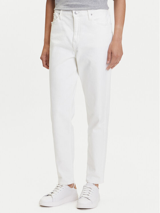 Джинсы mom fit J20J225137 Calvin Klein Jeans, белый
Джинсы mom fit J20J225137 Calvin Klein Jeans, белый