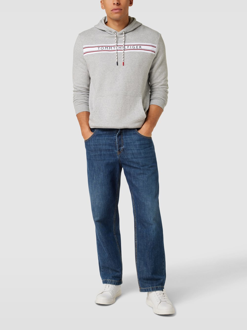 Толстовка с капюшоном классического кроя из хлопковой смеси с этикеткой Tommy Hilfiger, светло-серый
Толстовка с капюшоном классического кроя из хлопковой смеси с этикеткой Tommy Hilfiger, светло-серый