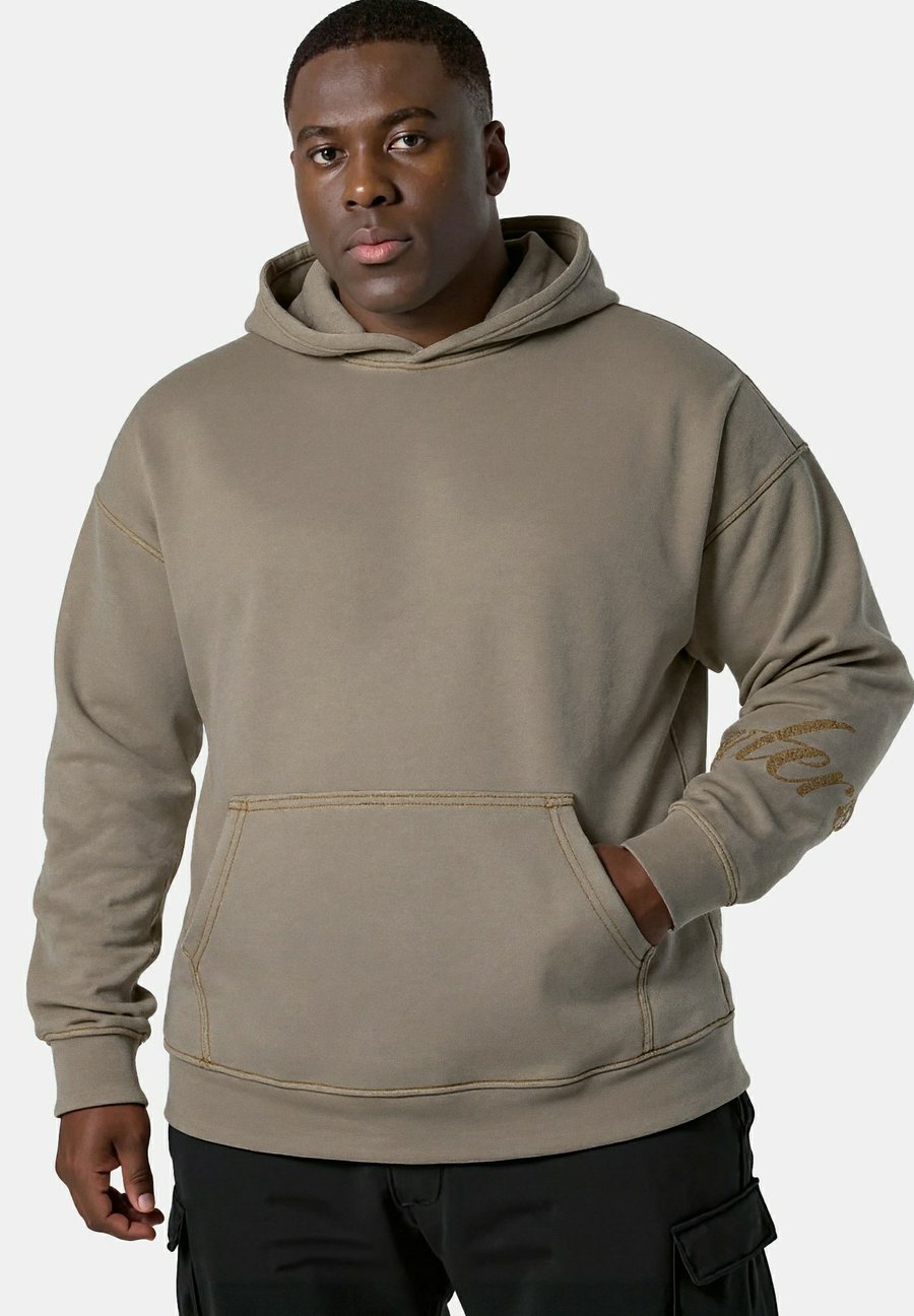 Худи STHUGE Hoodie, Light Brown
Худи STHUGE Hoodie, Light Brown