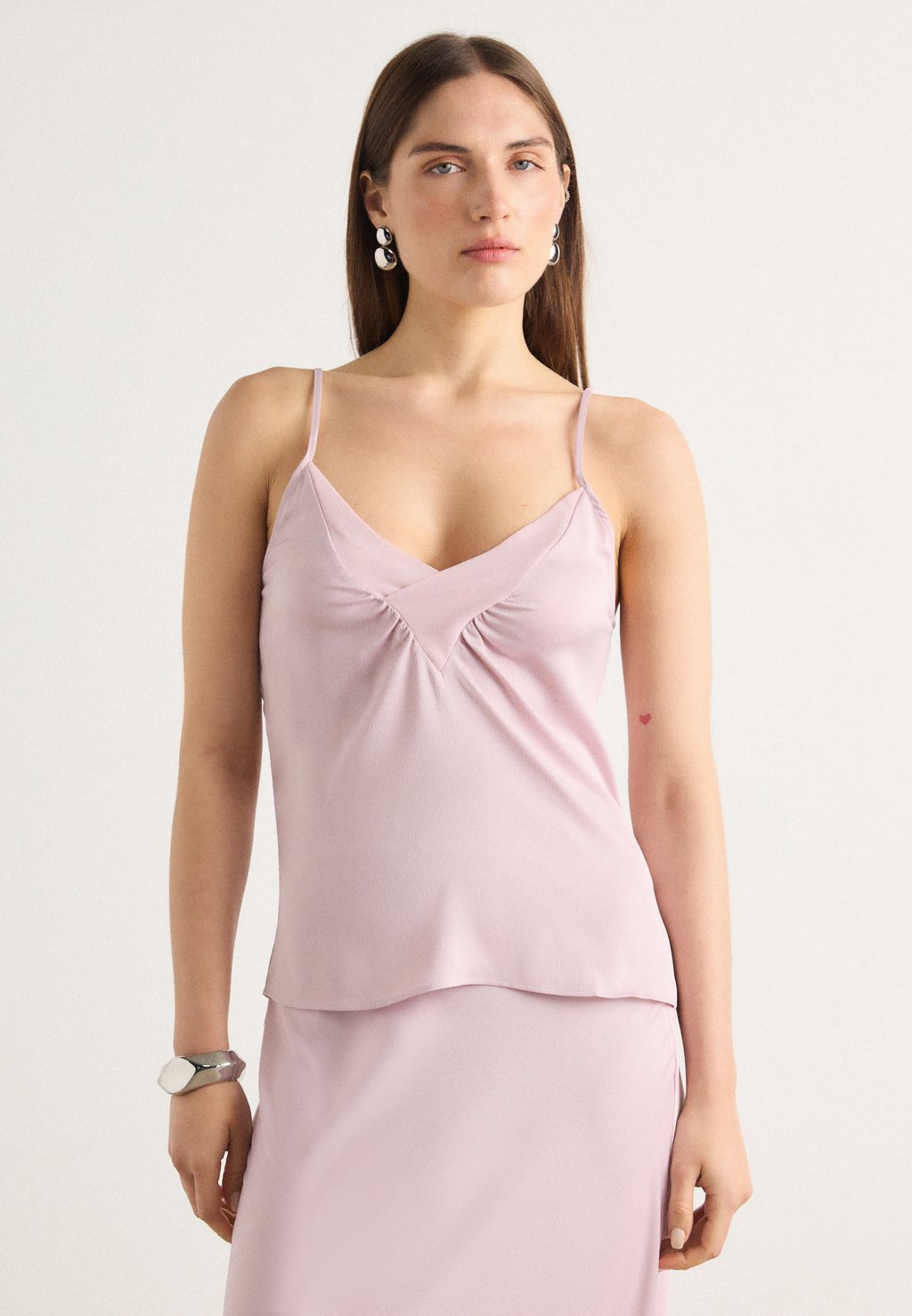 Топ IECLY BOSS, лиловый
Топ IECLY BOSS, лиловый