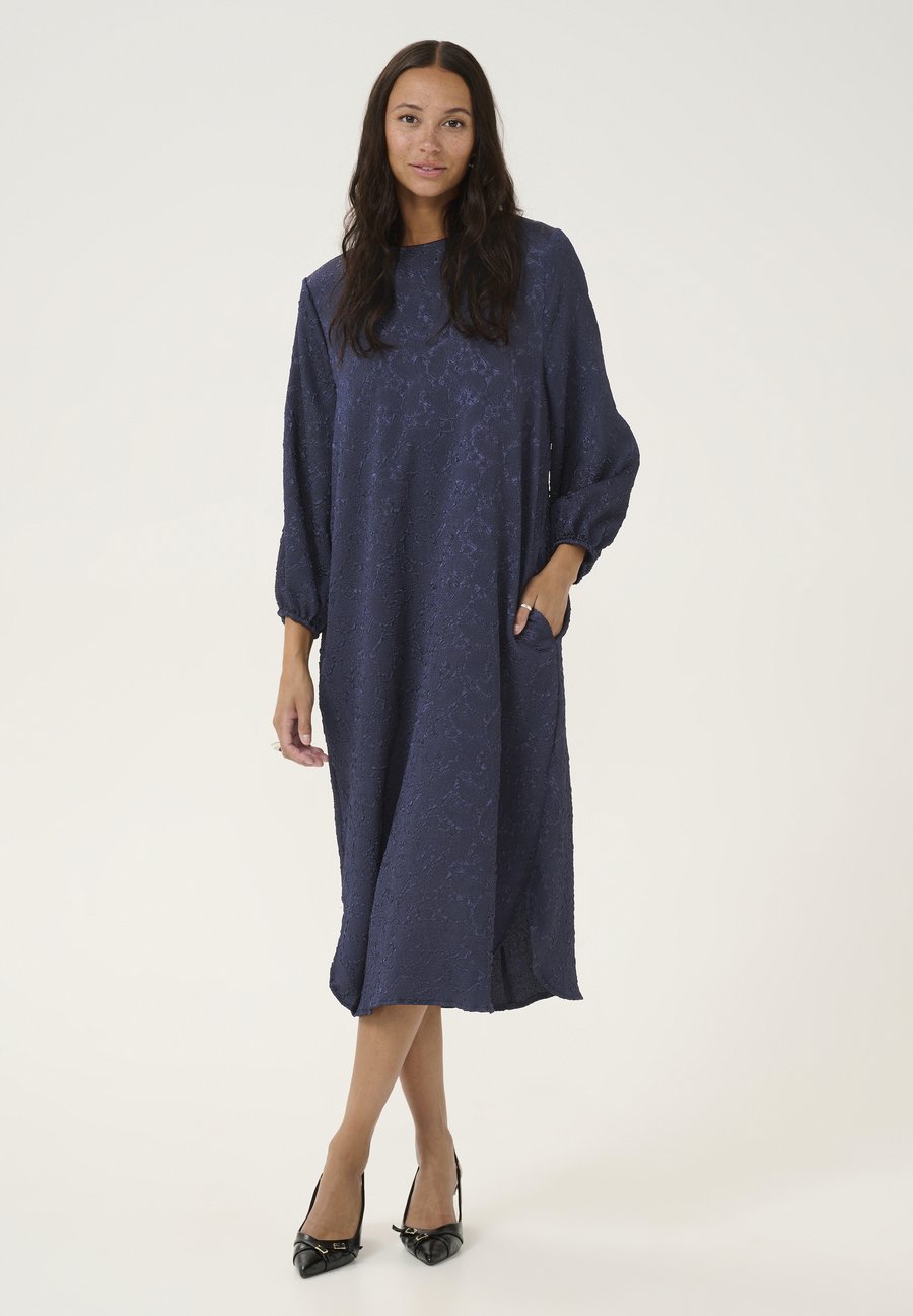 Платье Kaffe Day dress, Midnight Marine Cc/Dark Blue
Платье Kaffe Day dress, Midnight Marine Cc/Dark Blue