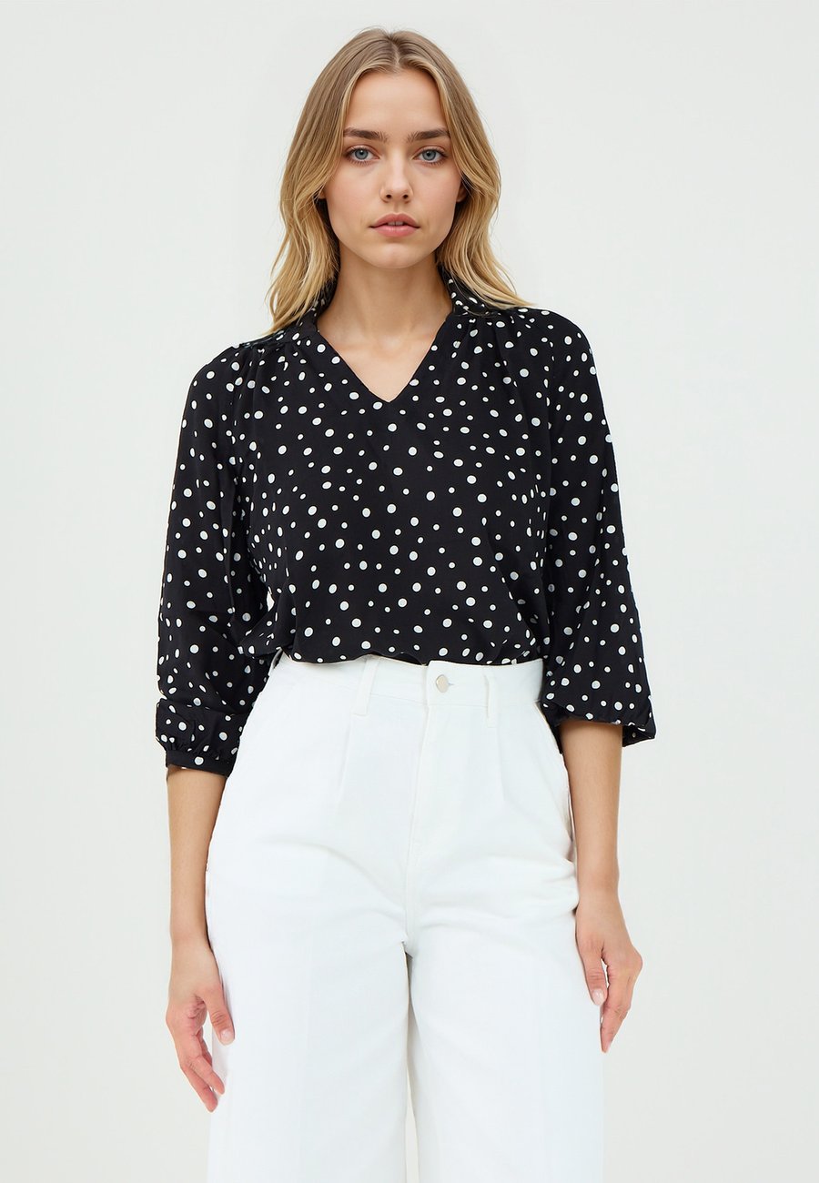 Блуза Jimmy Key V-NECK, Black
Блуза Jimmy Key V-NECK, Black