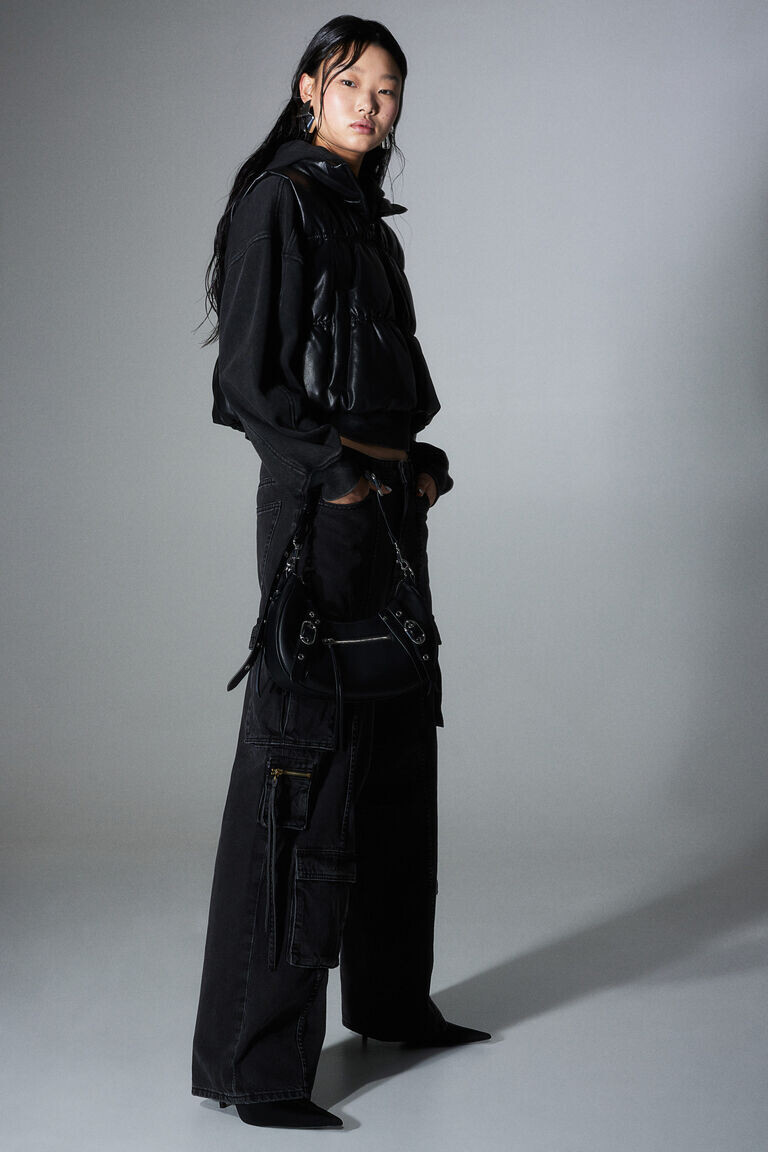 Пуховой жилет H&M, черный
Пуховой жилет H&M, черный