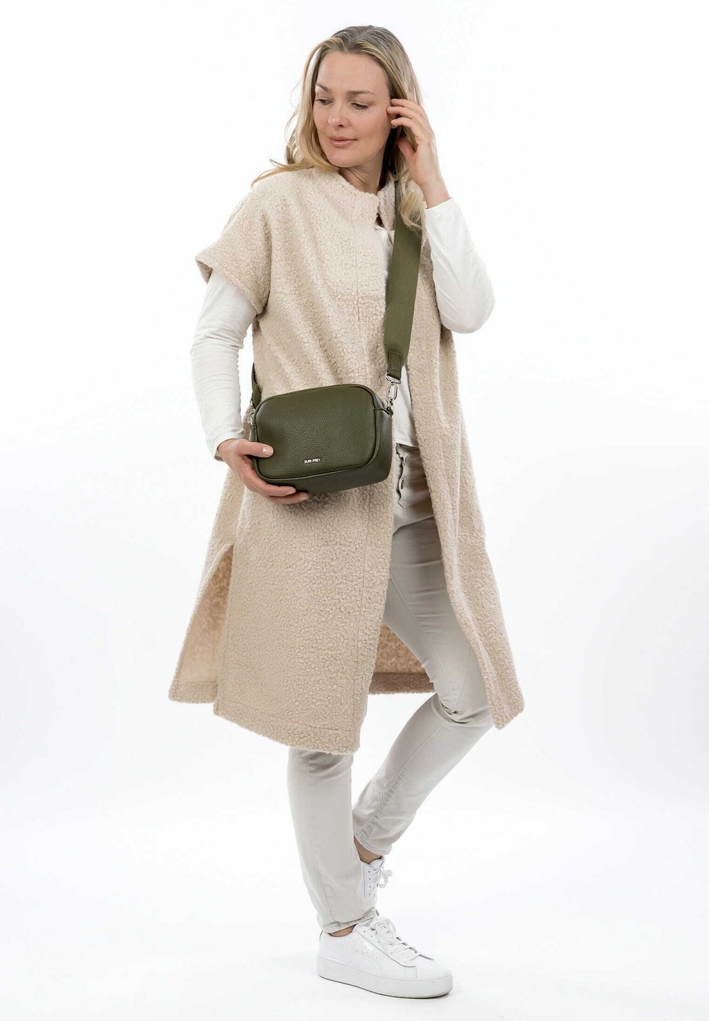 Сумка через плечо Across body bag SURI FREY, оливковый
Сумка через плечо Across body bag SURI FREY, оливковый