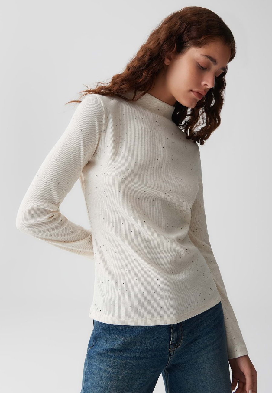 Джемпер OPUS SCHMALE PASSFORM, Soft Cream/White
Джемпер OPUS SCHMALE PASSFORM, Soft Cream/White