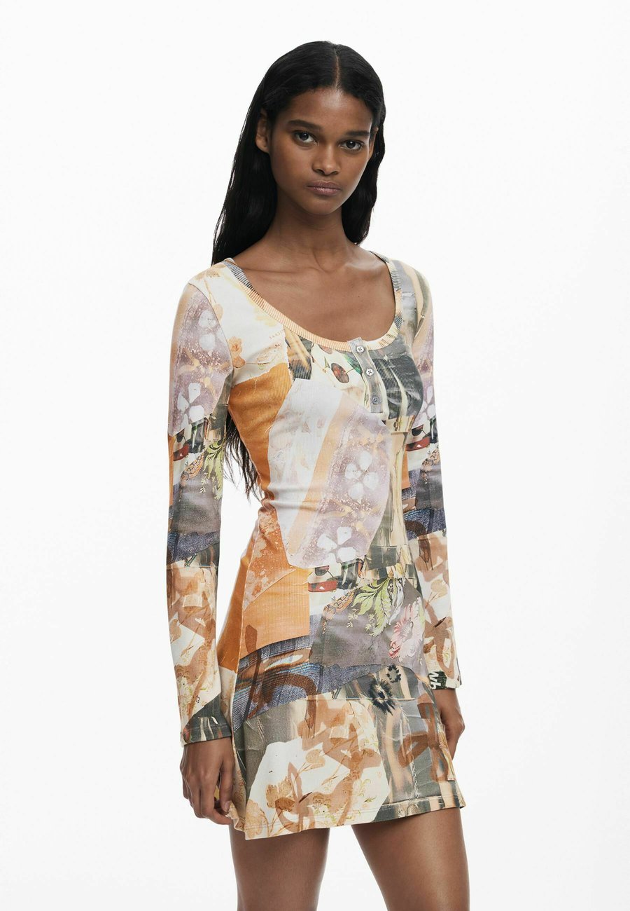 Платье Desigual Day dress, Black/Multi-Coloured
Платье Desigual Day dress, Black/Multi-Coloured