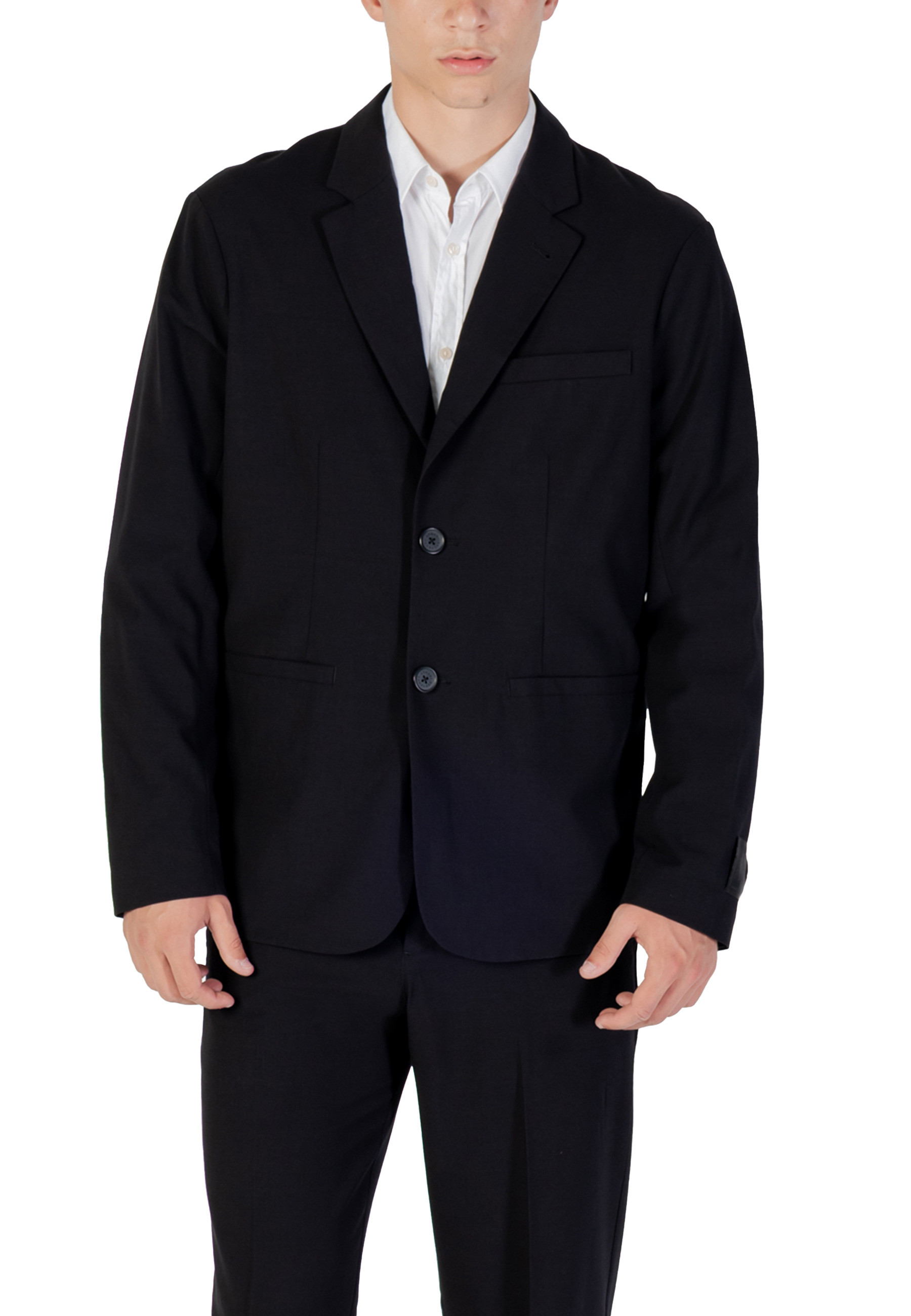 Блейзер Armani Exchange, черный
Блейзер Armani Exchange, черный