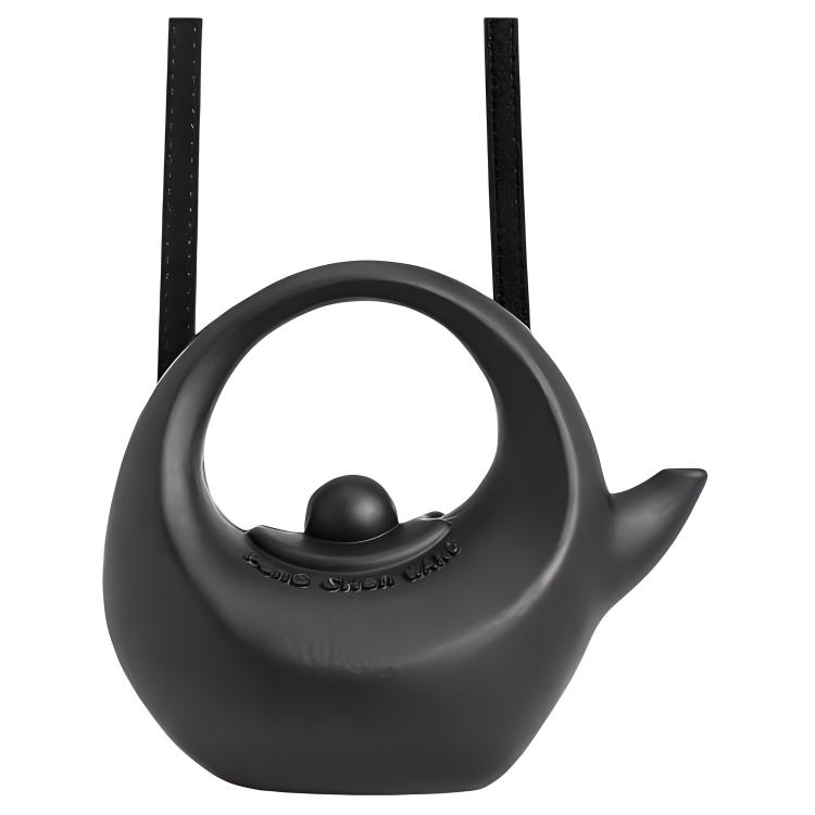 Feng Chen Wang Чайник в виде сумки через плечо
Feng Chen Wang Чайник в виде сумки через плечо