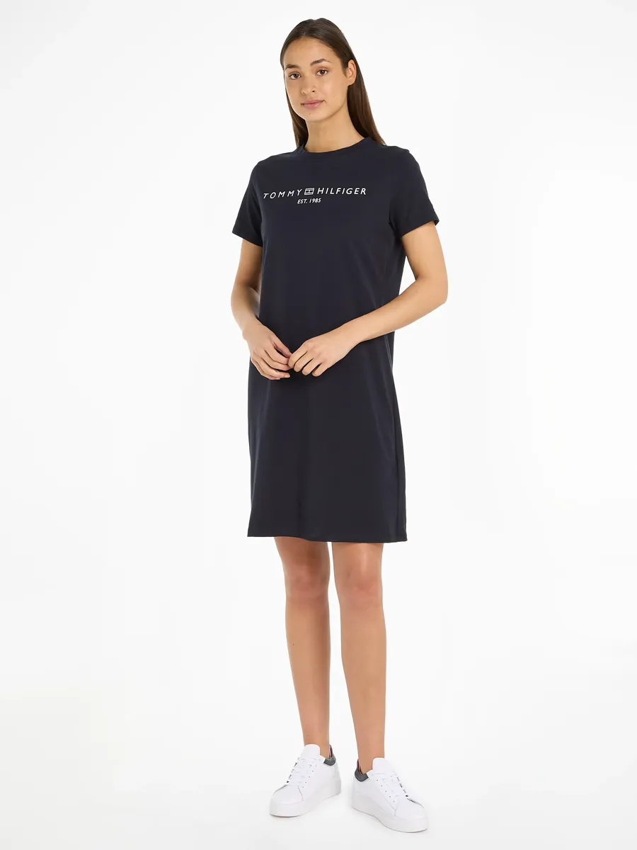 Платье-рубашка Tommy Hilfiger "RLX CORP LOGO TSHIRT DRS SS", с надписью-логотипом, цвет Desert_Sky
Платье-рубашка Tommy Hilfiger "RLX CORP LOGO TSHIRT DRS SS", с надписью-логотипом, цвет Desert_Sky